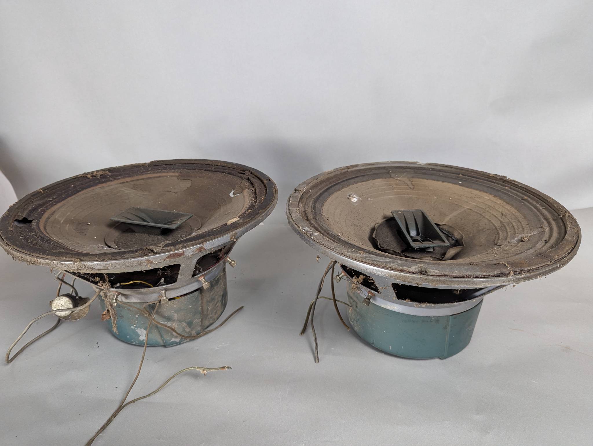 Allied Model 615hc Pair 15 Inch 3 Way Hifi 8 Ohm 50 Watt Speakers