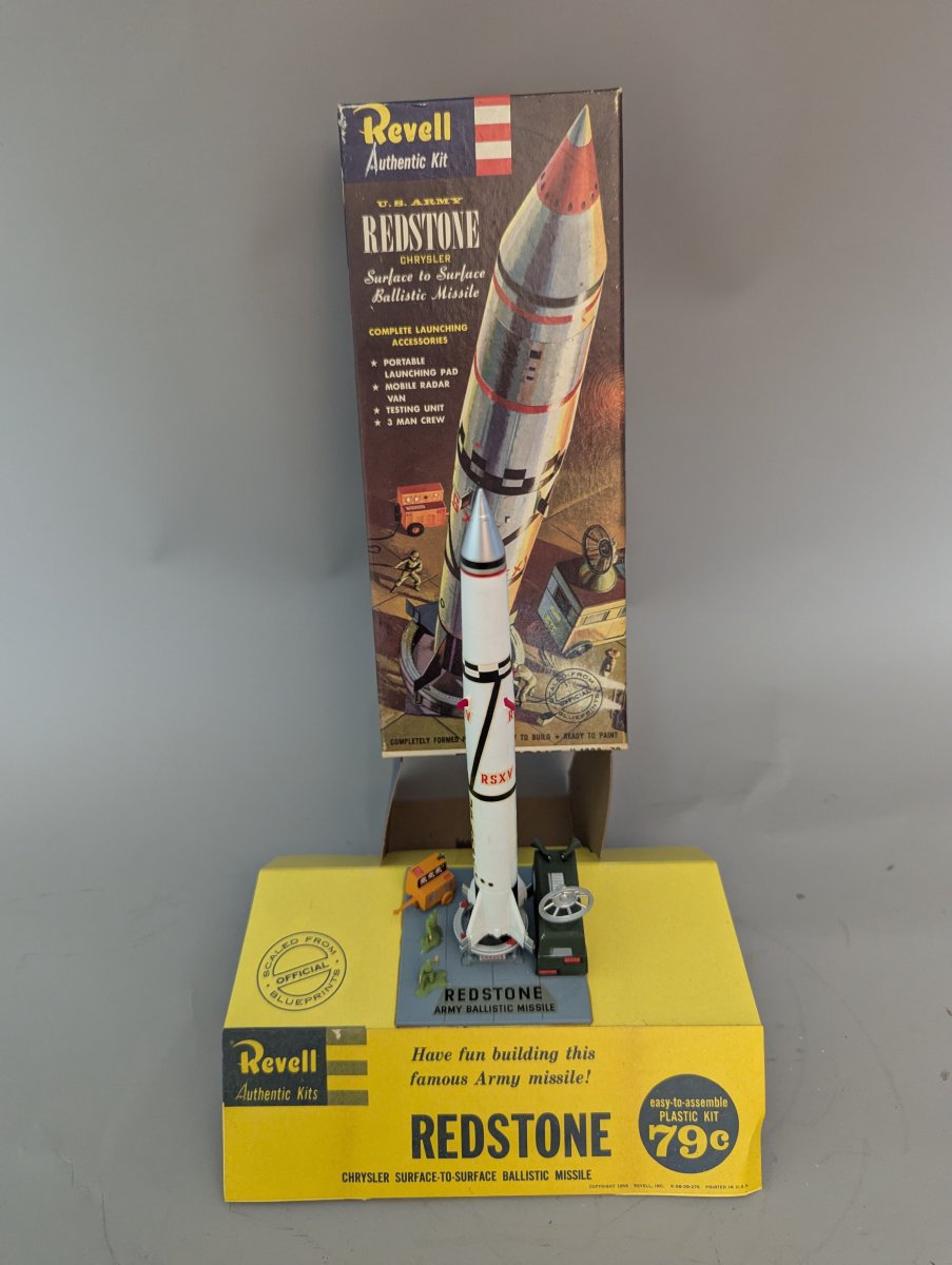Revell US Army Redstone Missile Vintage Store Display and Assembled Model Kit