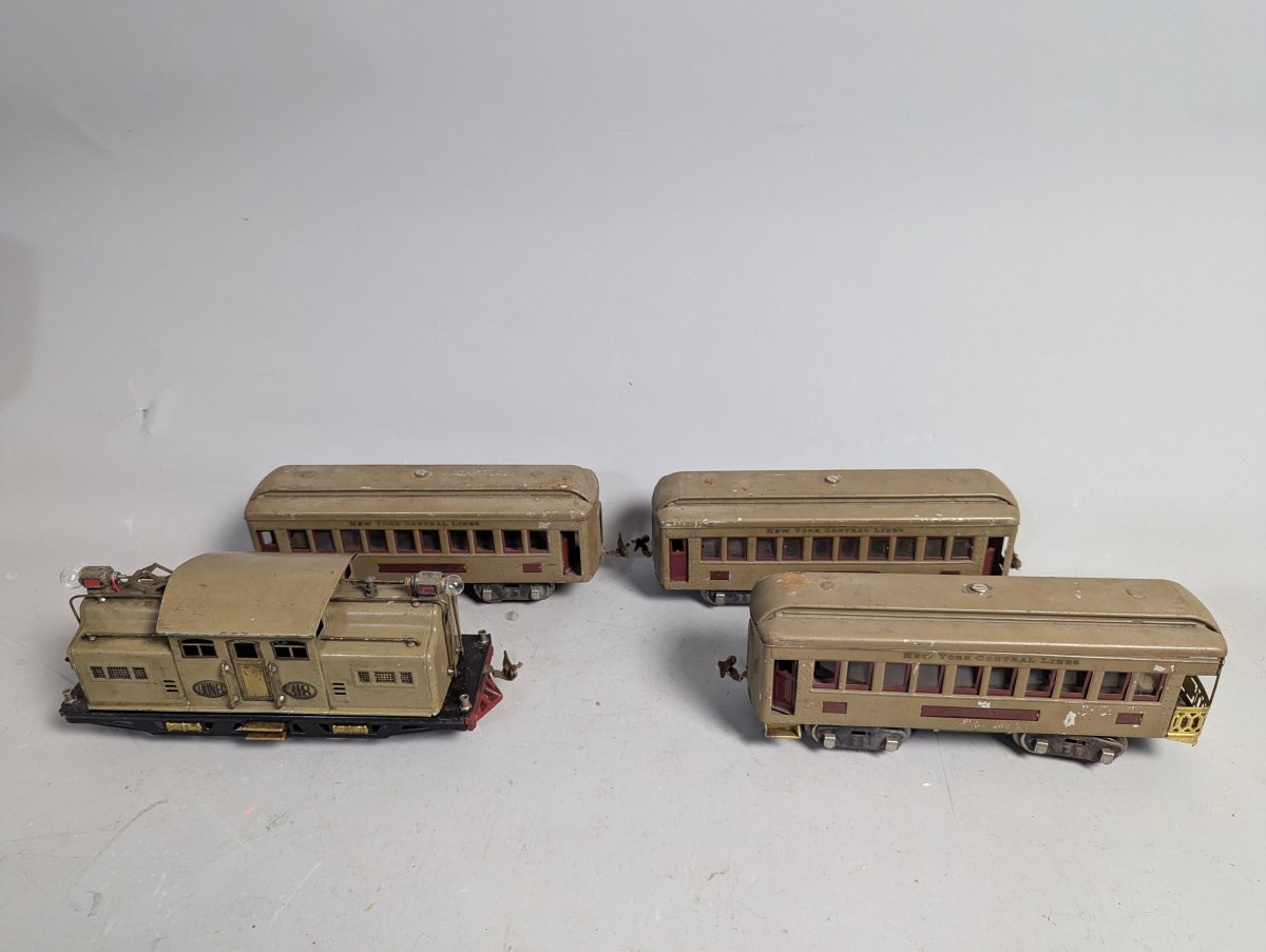 Lionel Prewar Standard Gauge Train Set No. 318 337 338 Electric Locomotive and Cars