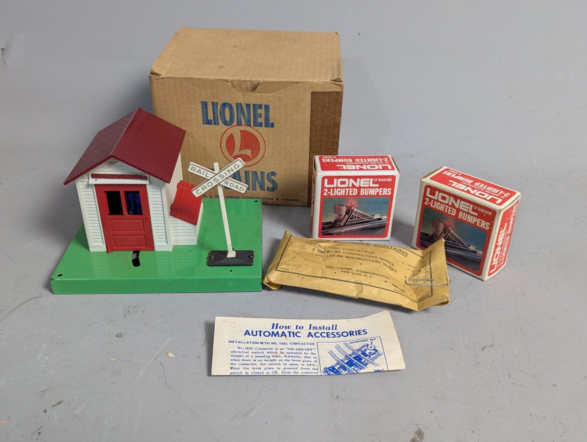 Lionel O-Gauge Model Train Accessories Collection - Postwar Gateman & Lighted Bumpers