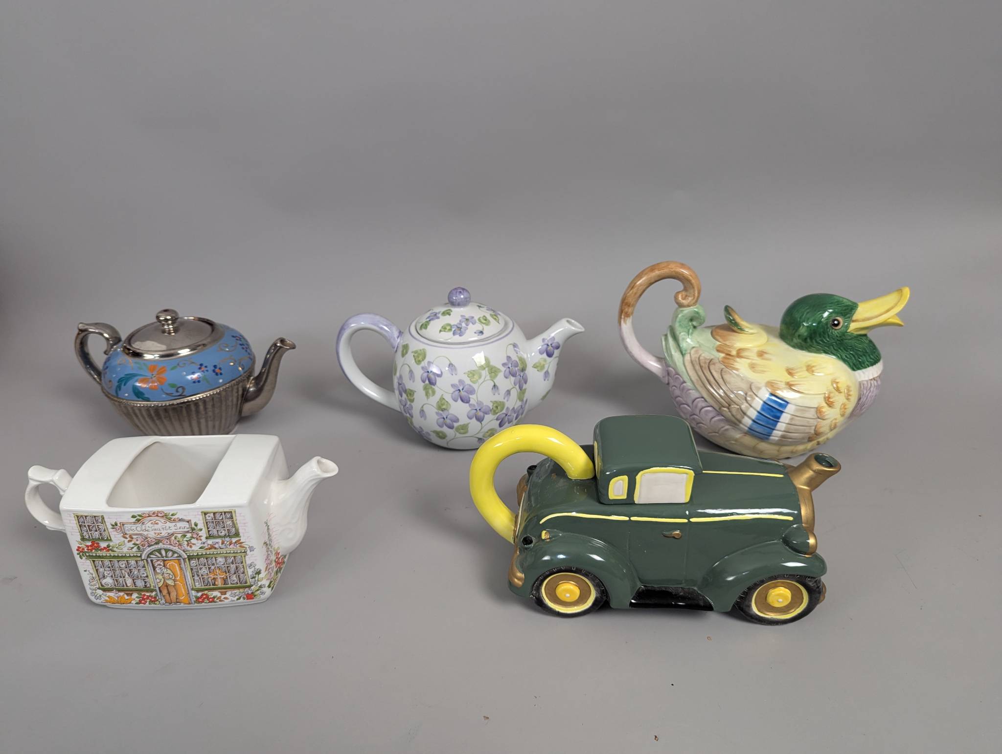 5 Decorative Tea Pots including Fritz and Floyd, Sadler, and Gibson