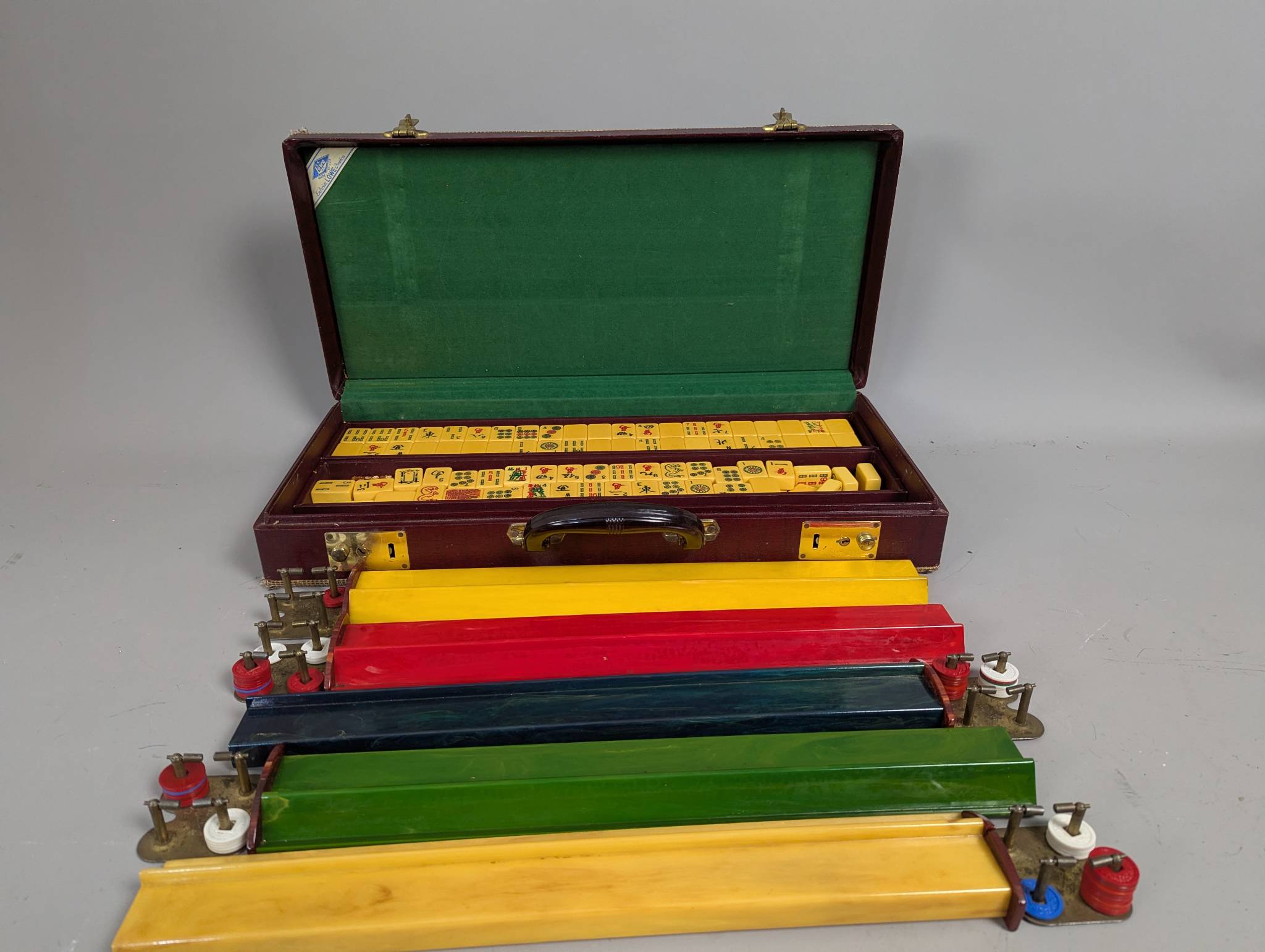 Bakelite Mahjong Set with Case and 152 Tiles