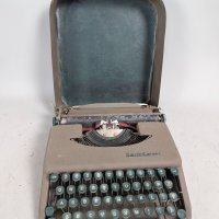 Smith Corona Skywriter Portable Typewriter with Carrying Case